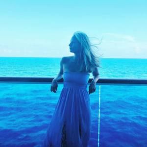 Meet your Posher, Celeste